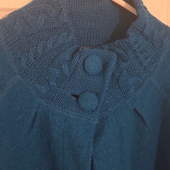 For Cynthia Blue Shrug with Open Front and Relaxed Fit 100 percent wool - Picture 2 of 5